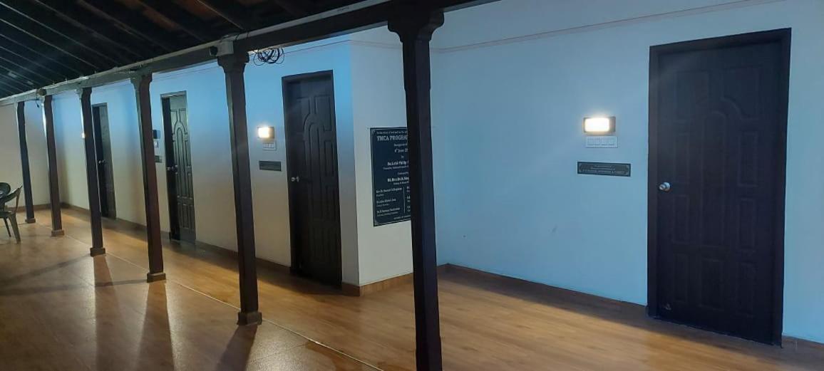 Ymca Program Centre Hotel Salem Luaran gambar