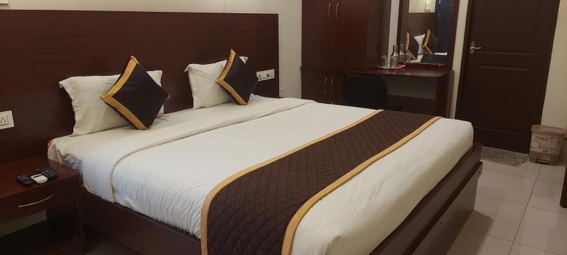 Ymca Program Centre Hotel Salem Luaran gambar