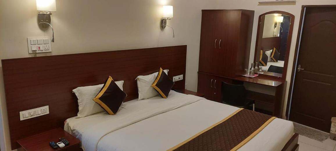 Ymca Program Centre Hotel Salem Luaran gambar