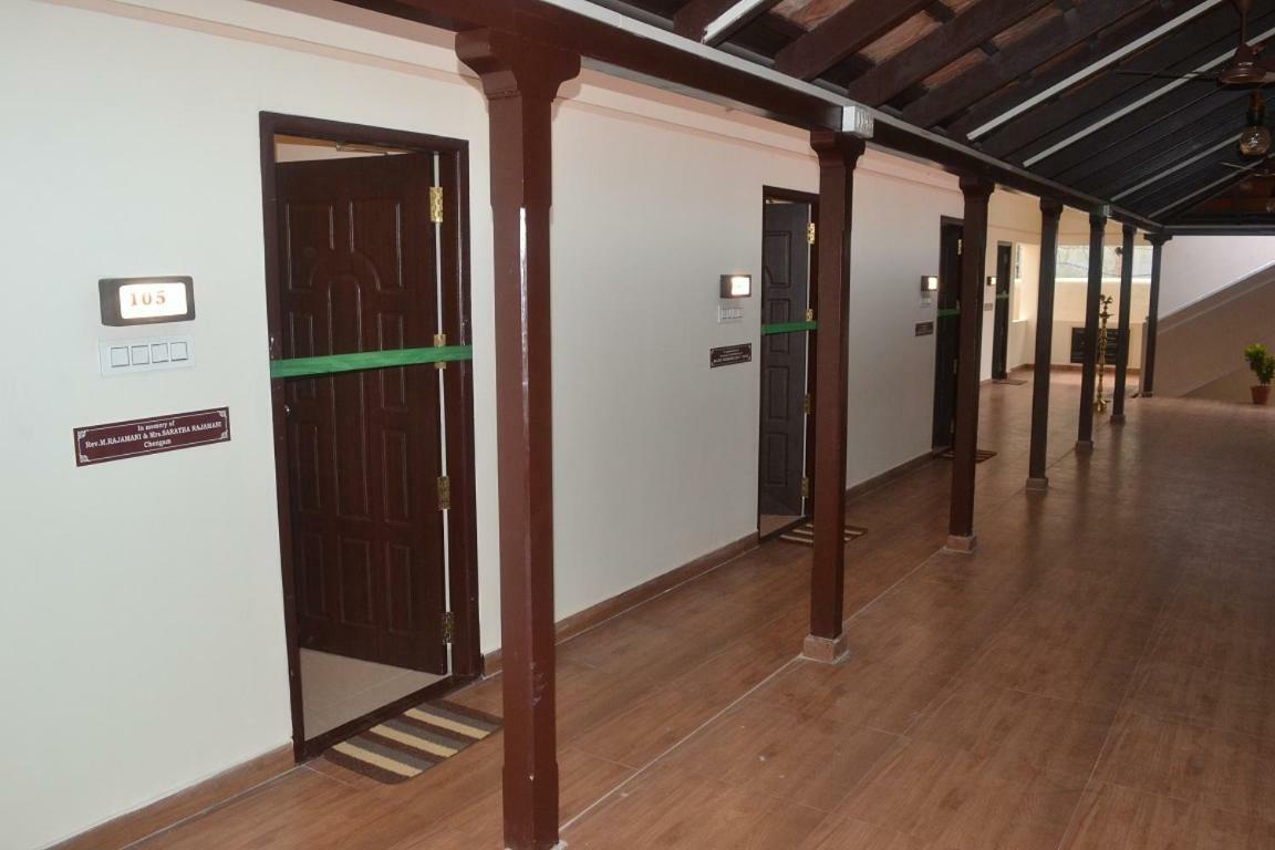 Ymca Program Centre Hotel Salem Luaran gambar